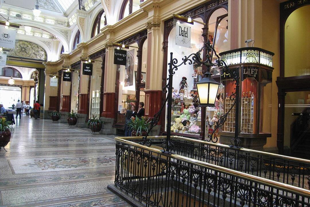 Melbourne Weekday Heritage Walk Instant Booking - Melbourne VIC
