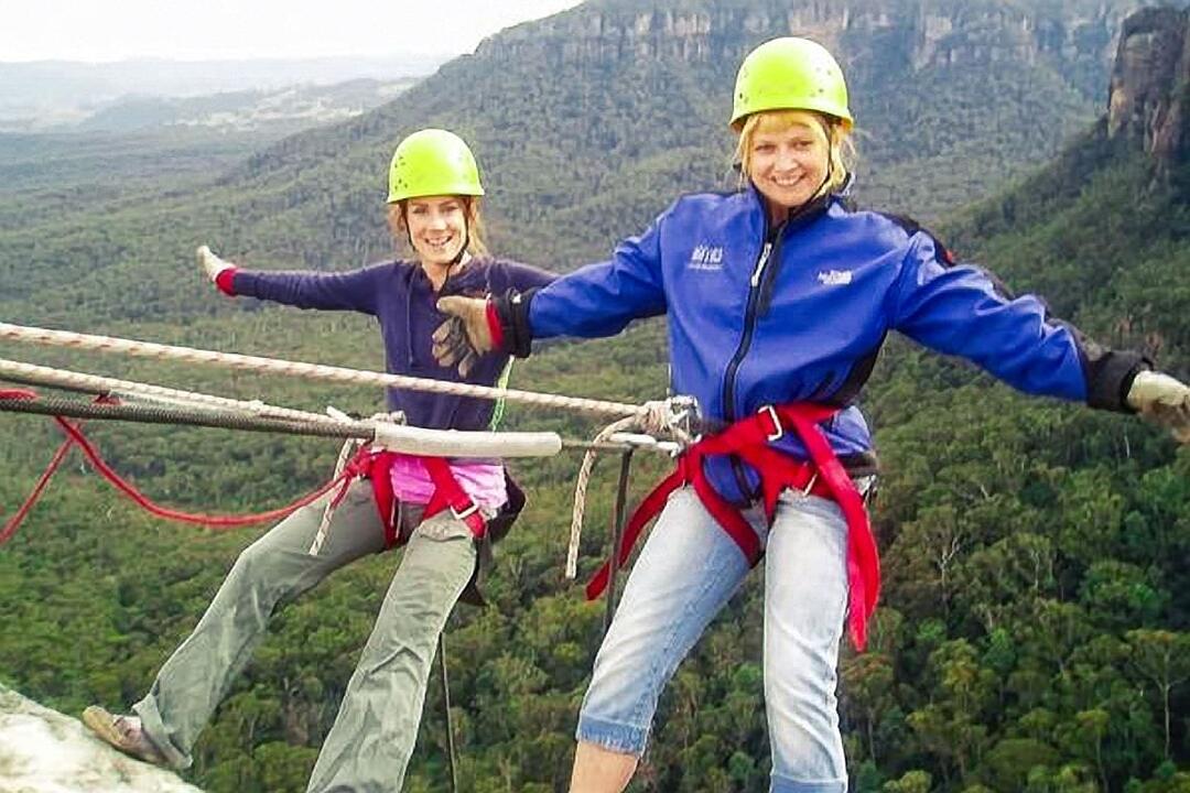 Incredible Juggler Canyon - Gift Voucher or Instant Booking - Katoomba NSW