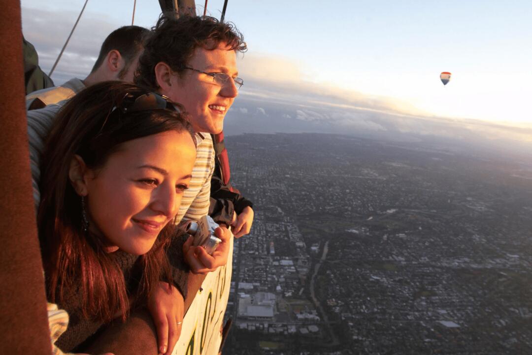 Hot Air Balloon Flight Over Melbourne - Gift Voucher or Instant Booking - Melbourne VIC