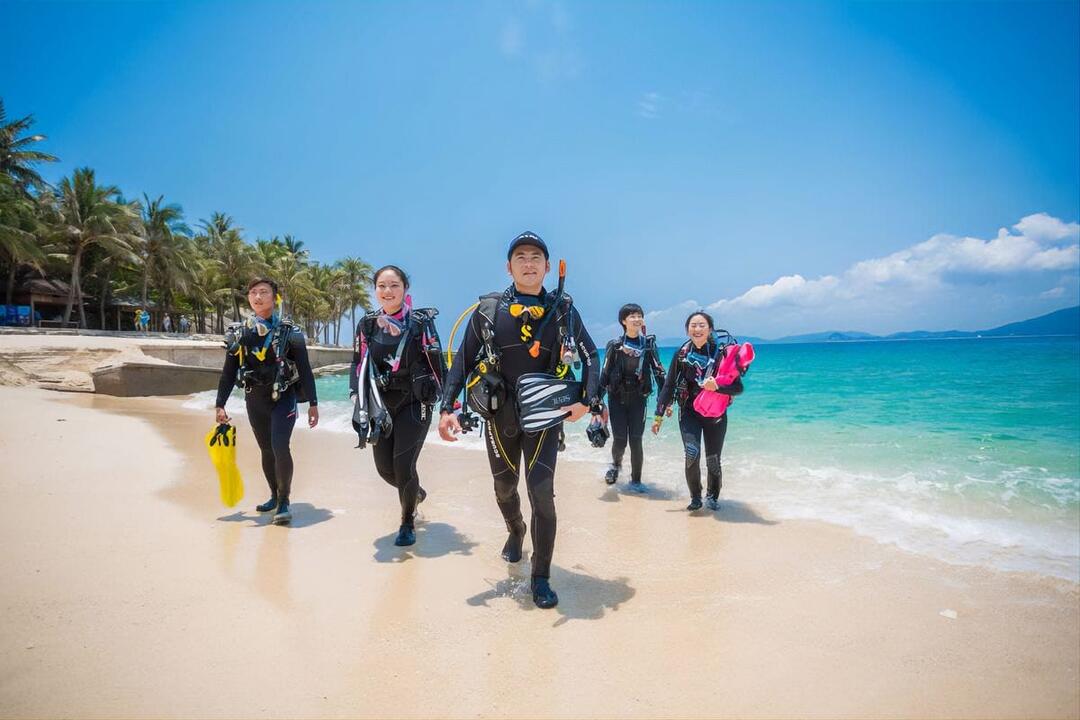 PADI Advanced Open Water Course - Gift Voucher or Instant Booking - Main Beach QLD