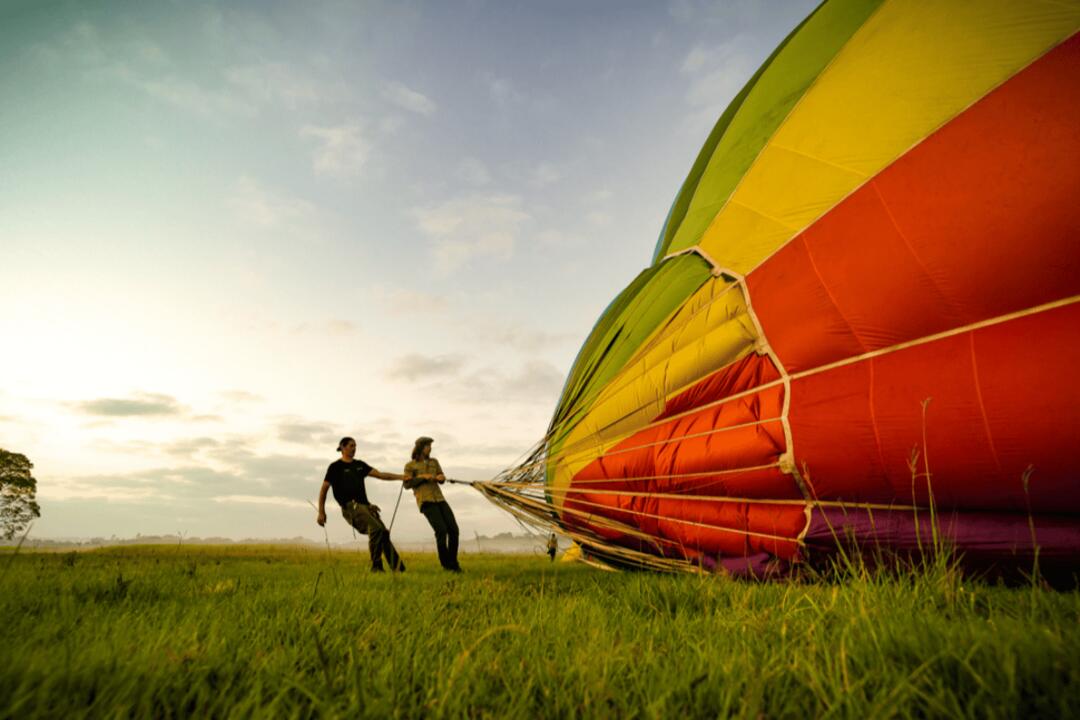 Hot Air Ballooning with Breakfast, Weekday Flight Gift Voucher - Byron Bay NSW