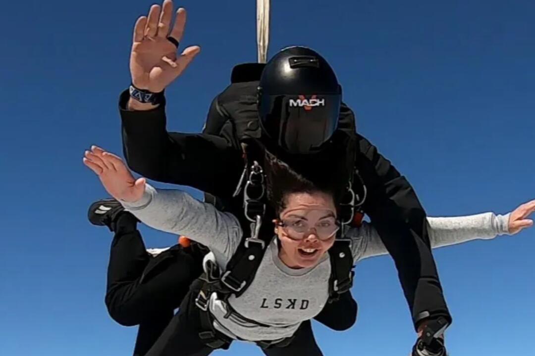 McLaren Vale Skydiving, 10 000 Feet Gift Voucher - McLaren Vale SA