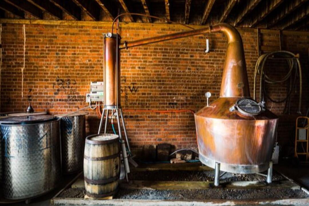 Whisky Distillery Tour and Guided Tasting for 2 Gift Voucher - Kempton TAS