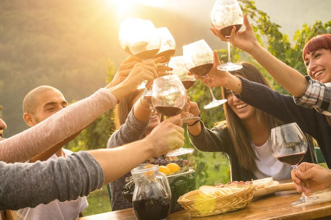 Mornington Peninsula Winery Private Car Tour - Gift Voucher or Instant Booking - Melbourne VIC