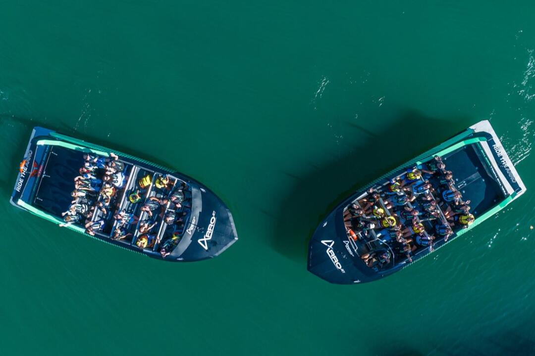 Jet Boat Experience Instant Booking - Main Beach QLD