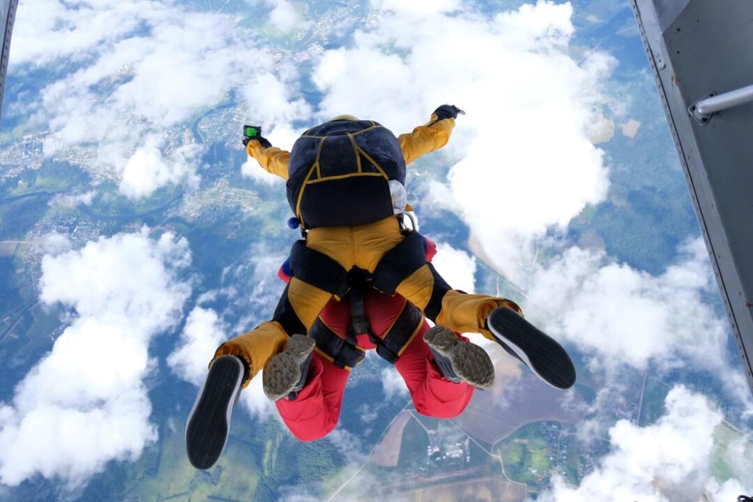 Noosa 13000 ft Midweek Tandem Skydive Gift Voucher - Marcoola QLD