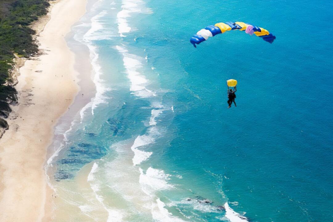 Noosa 13000 ft Weekend Tandem Skydive Gift Voucher - Marcoola QLD