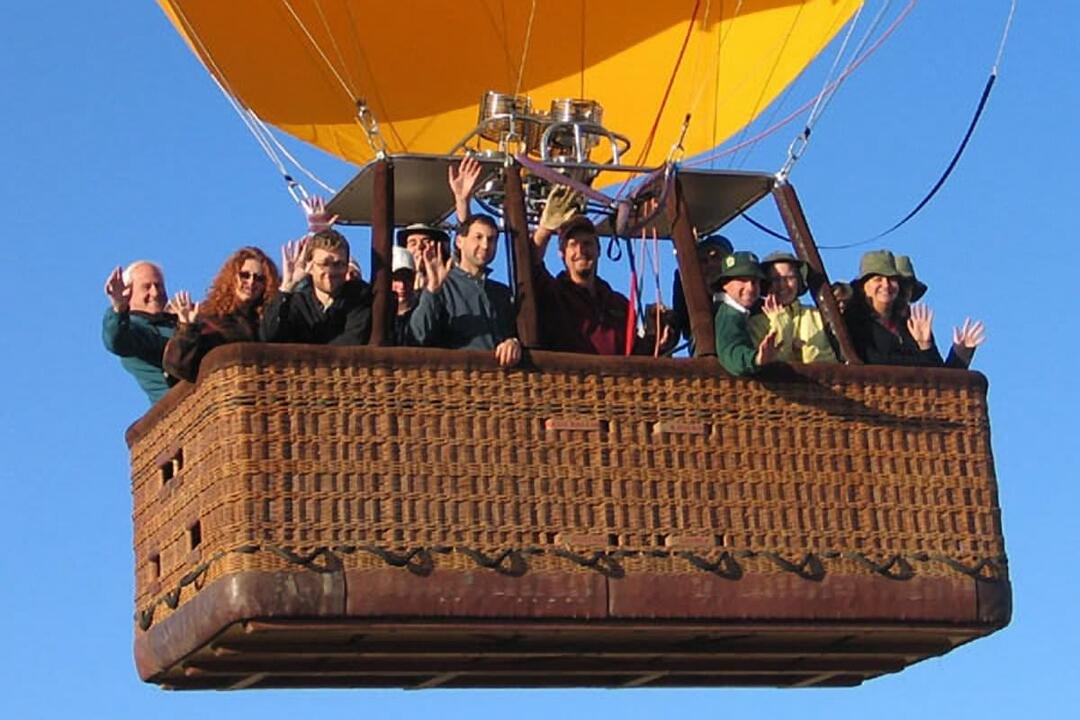 Hot Air Balloon Flight over the Barossa Gift Voucher - Stonewell Road SA
