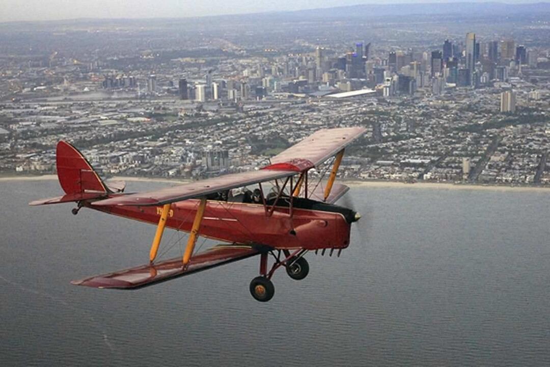 Tiger Moth Flight with Mild Aerobatics, 30 Minutes Gift Voucher - Lethbridge VIC